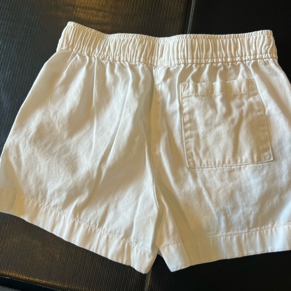 Crewcuts girls pull-on shorts. Photo looks yellow - they are very white. - Picture 2 of 3